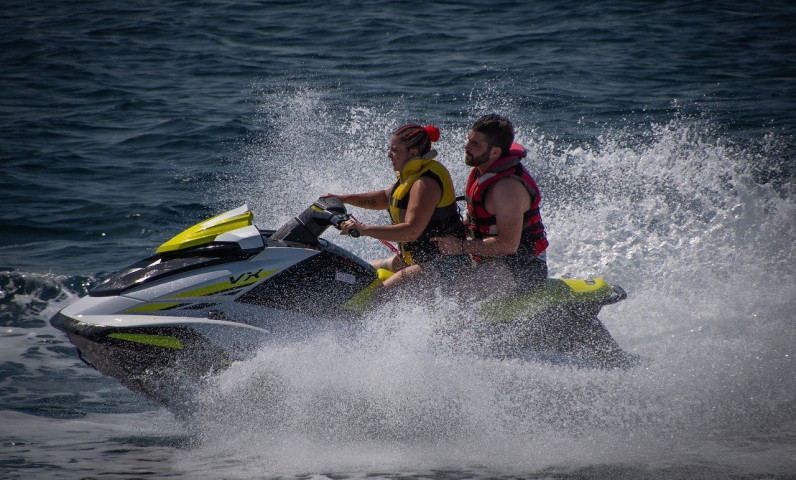 jet ski piriac sur mer.jpg